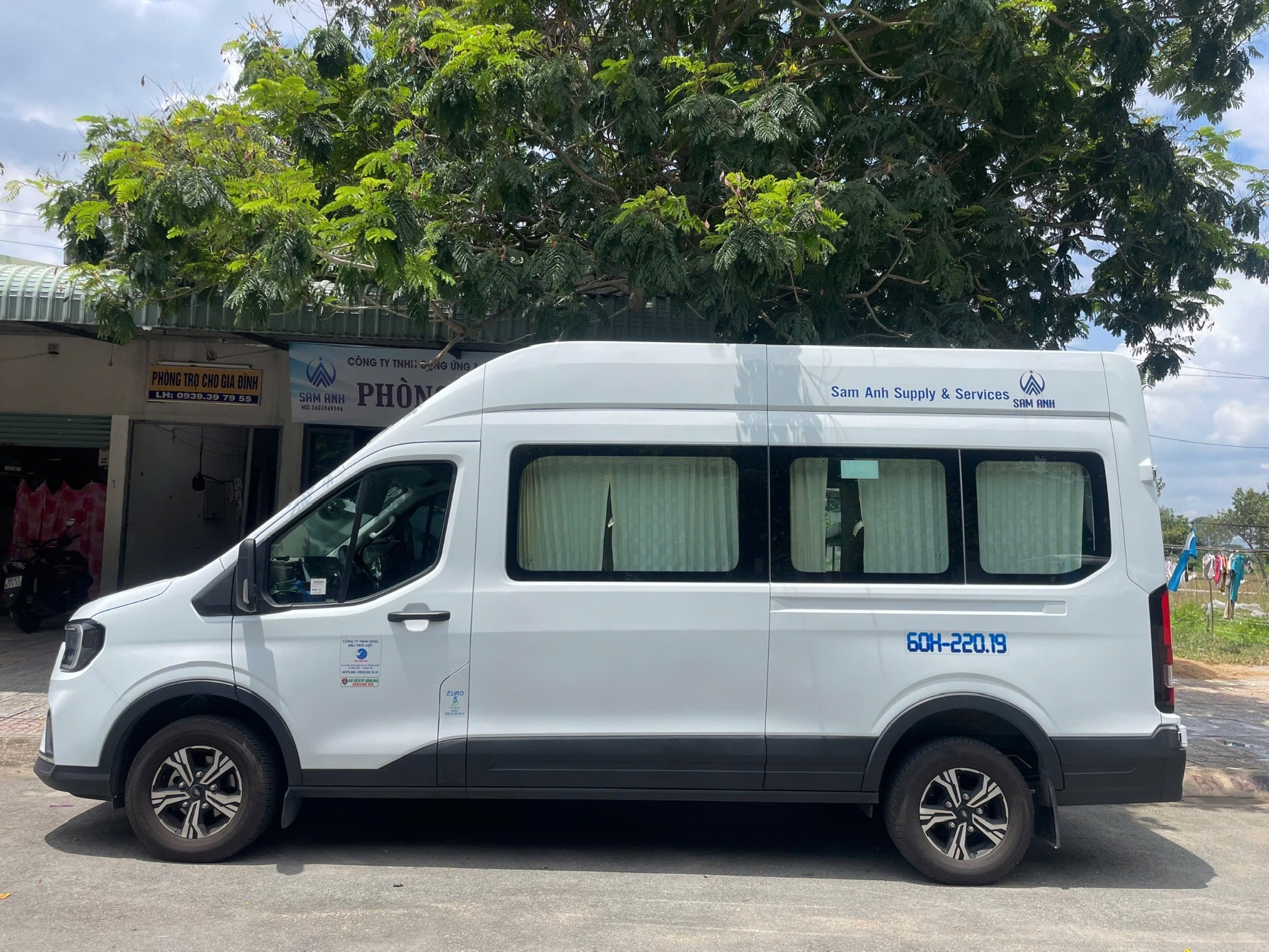 Xe 16 chỗ